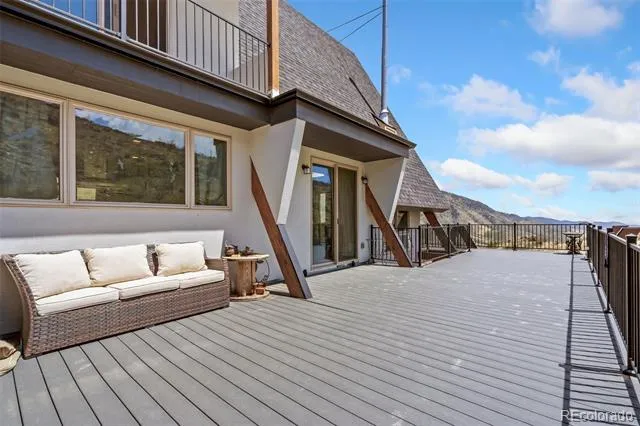405 Moondance Way Bellvue, CO 80512