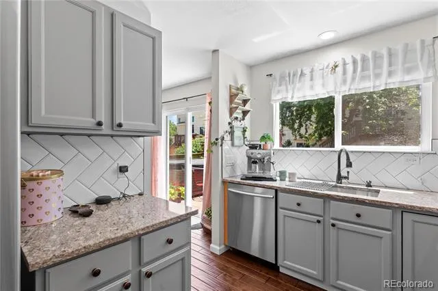 2212 Hyacinth Road Littleton, CO 80129