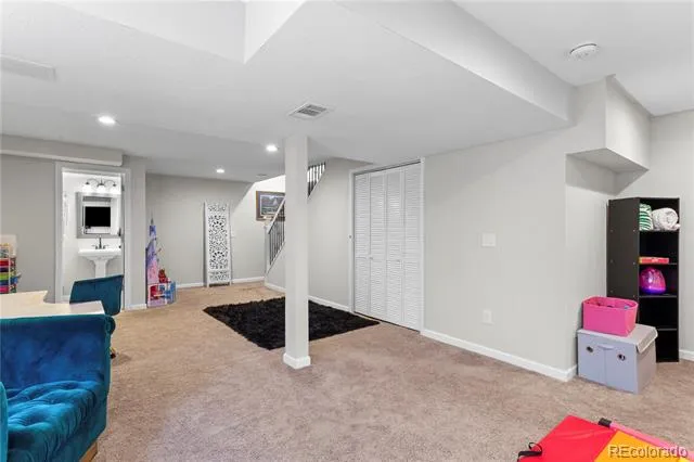 2212 Hyacinth Road Littleton, CO 80129