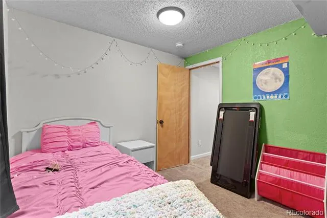 2212 Hyacinth Road Littleton, CO 80129