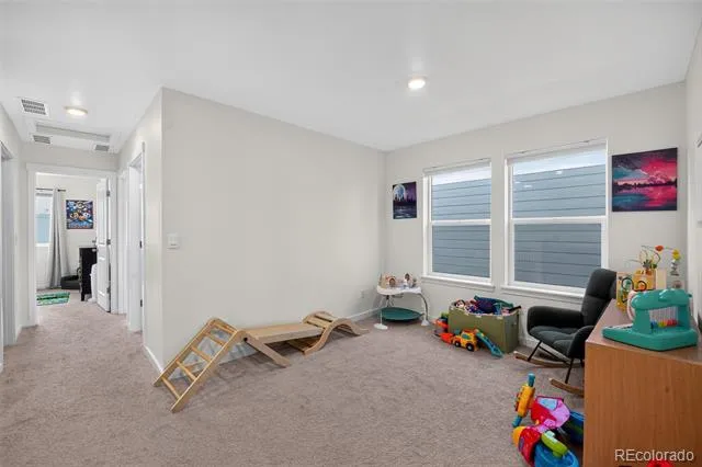 592 Thoroughbred Lane Johnstown, CO 80534