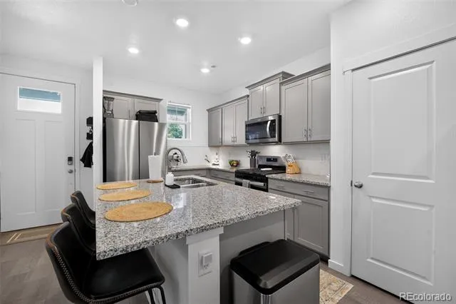 592 Thoroughbred Lane Johnstown, CO 80534