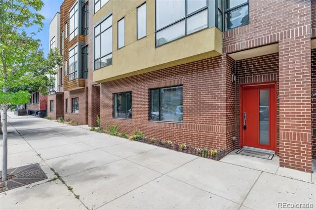 2325 Walnut Street #4 Denver, CO 80205