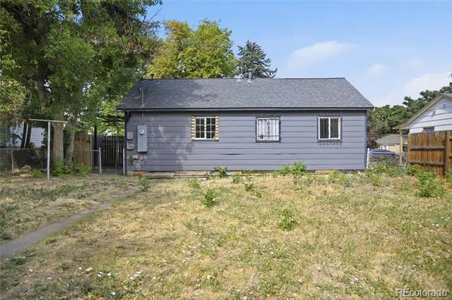 1608 Oakland Street Aurora, CO 80010