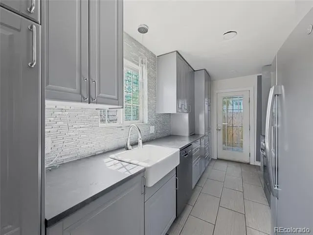 1608 Oakland Street Aurora, CO 80010