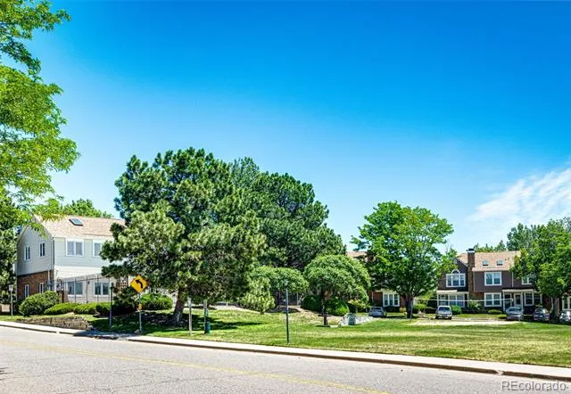 4572 S Crystal Way #B Aurora, CO 80015