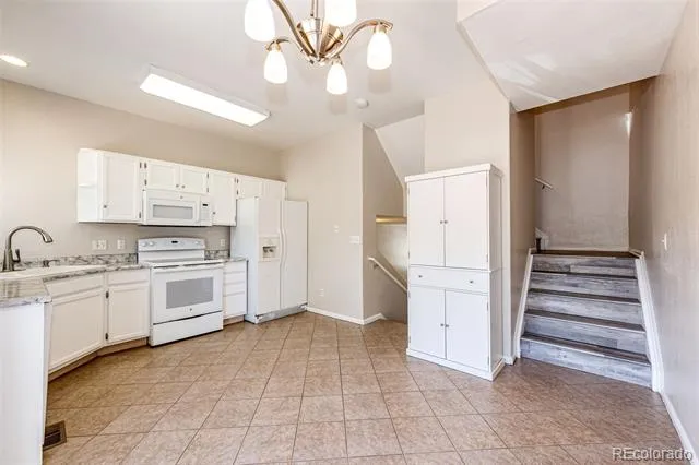 4572 S Crystal Way #B Aurora, CO 80015