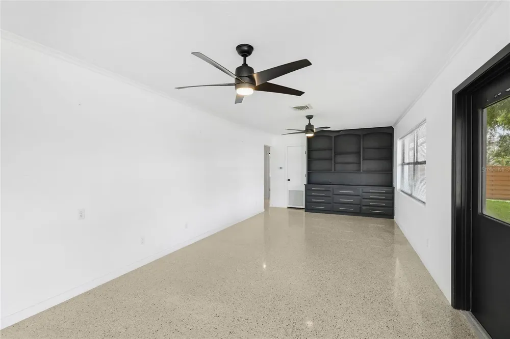 2723 LYNNHURST STREET Sarasota, FL 34239