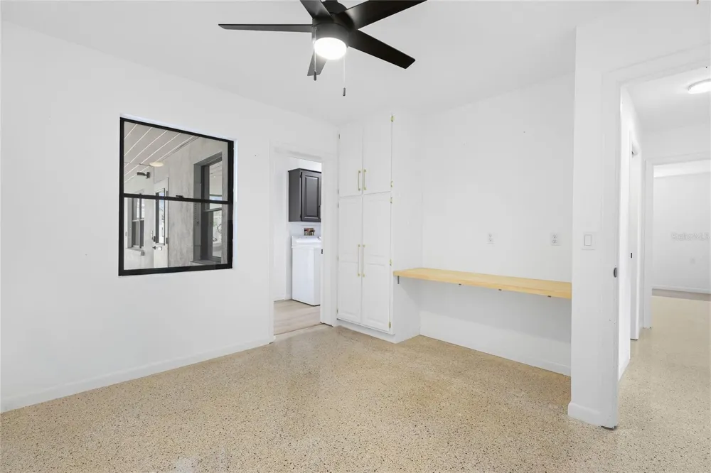 2723 LYNNHURST STREET Sarasota, FL 34239