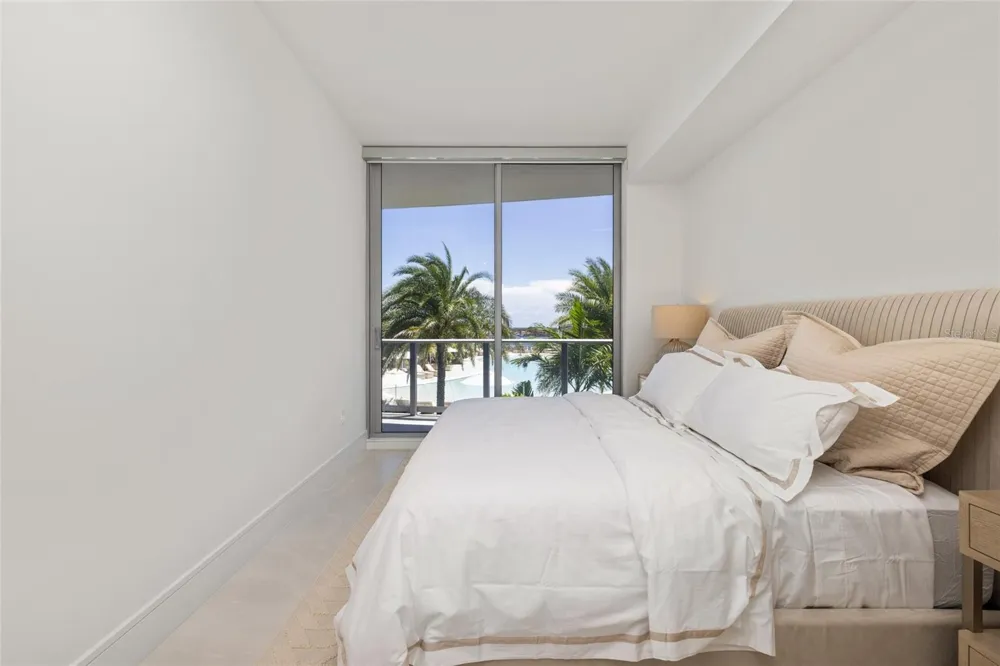 220 LAKE SHORE DRIVE #704 Lake Park, FL 33403