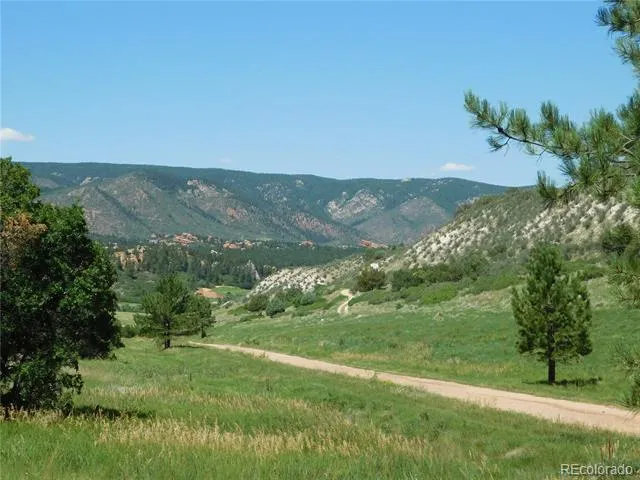 4668 Comanche Drive Larkspur, CO 80118