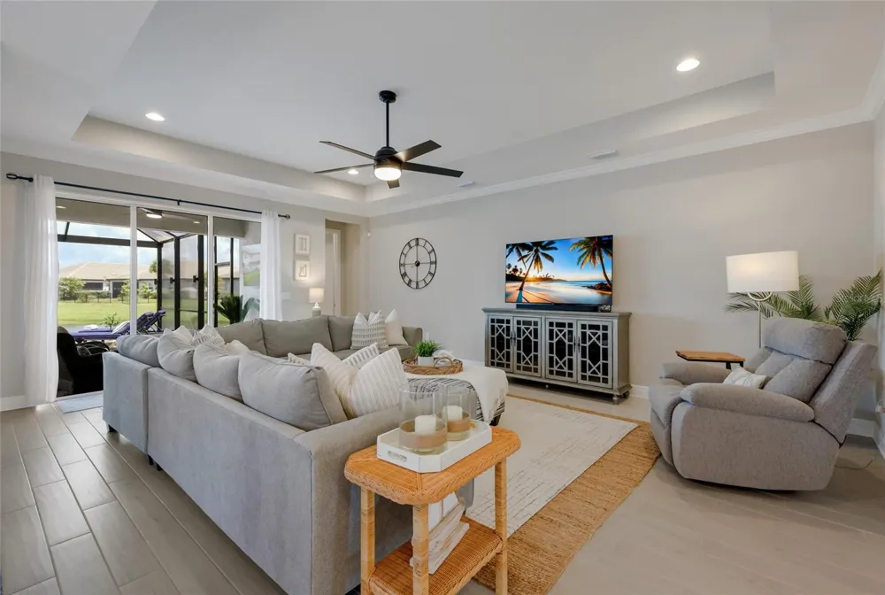 16925 SERAPHIC TRAIL Bradenton, FL 34211