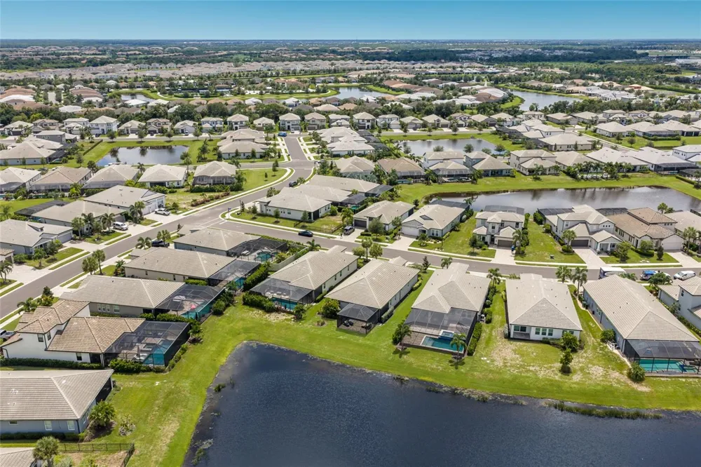 16925 SERAPHIC TRAIL Bradenton, FL 34211