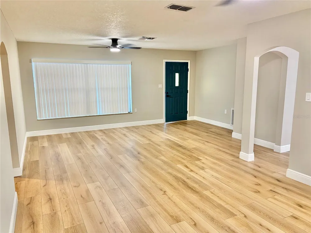 1202 MANDARIN DRIVE Holiday, FL 34691