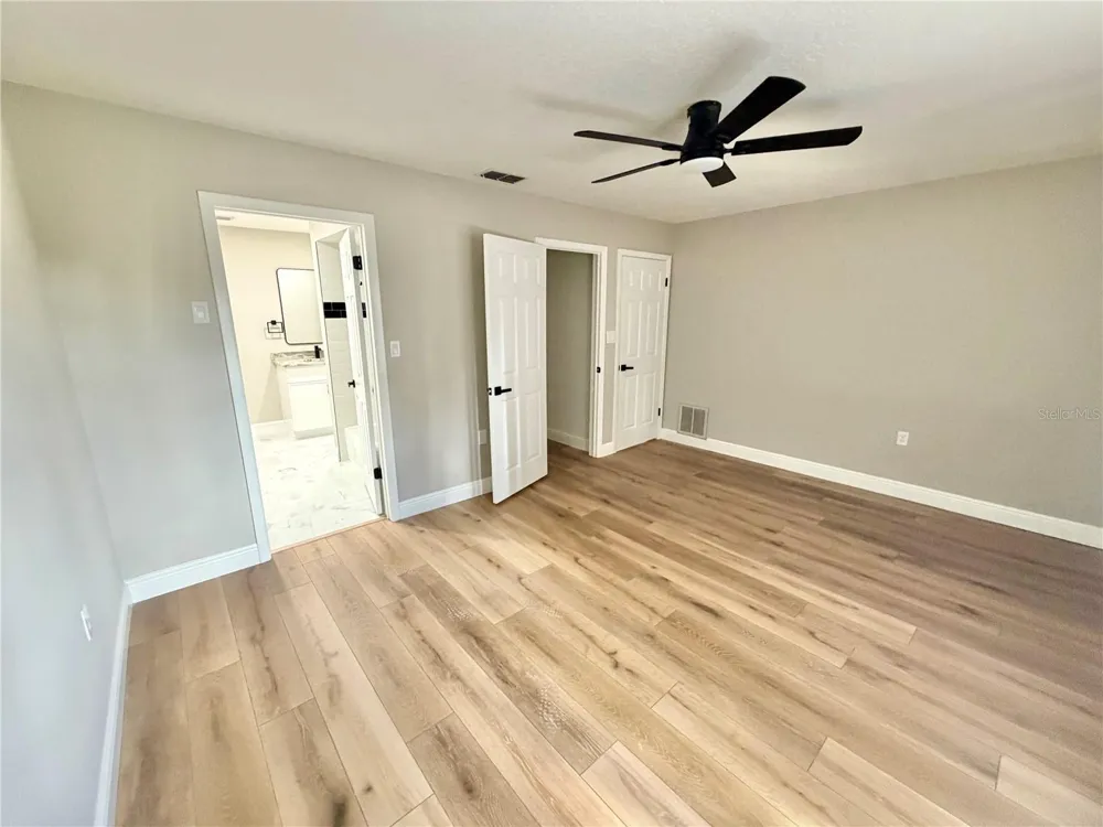 1202 MANDARIN DRIVE Holiday, FL 34691