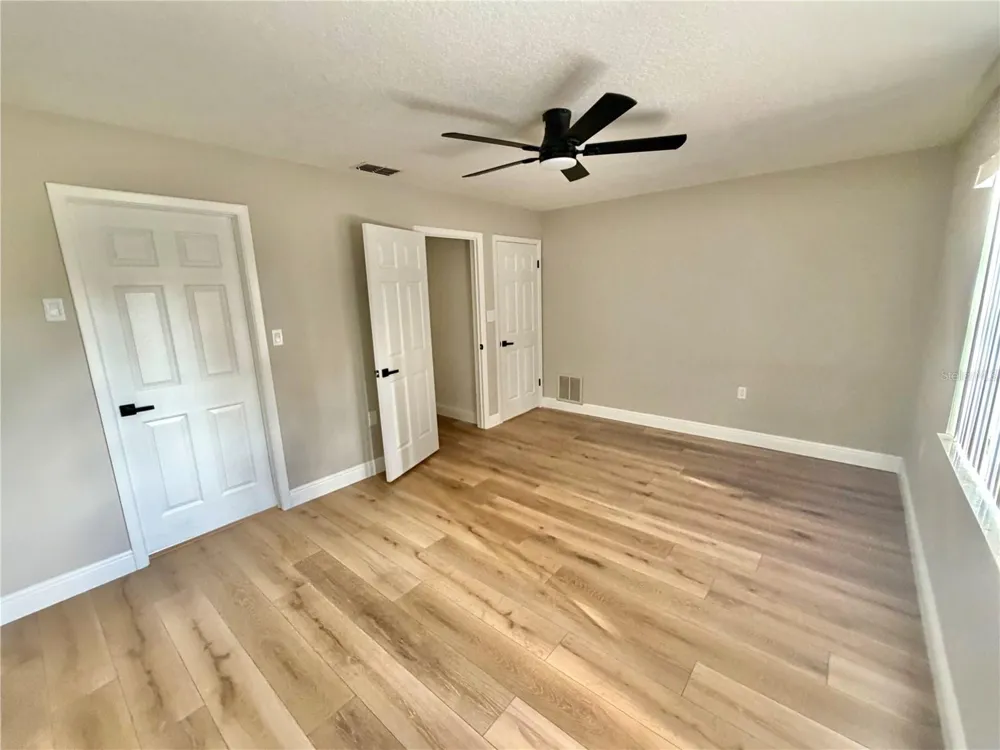 1202 MANDARIN DRIVE Holiday, FL 34691