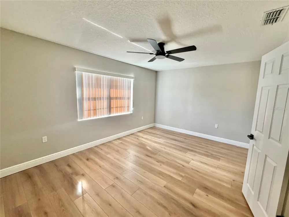 1202 MANDARIN DRIVE Holiday, FL 34691
