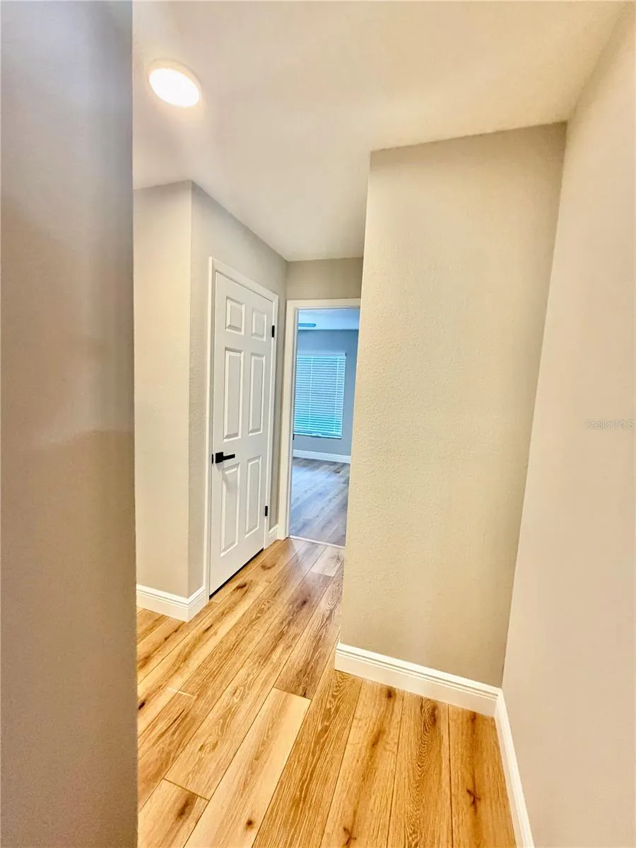 1202 MANDARIN DRIVE Holiday, FL 34691