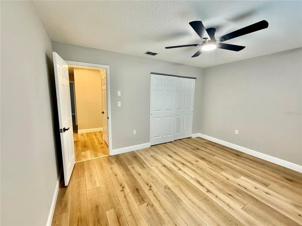 1202 MANDARIN DRIVE Holiday, FL 34691
