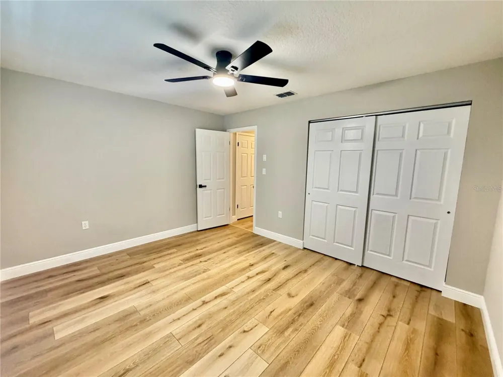 1202 MANDARIN DRIVE Holiday, FL 34691