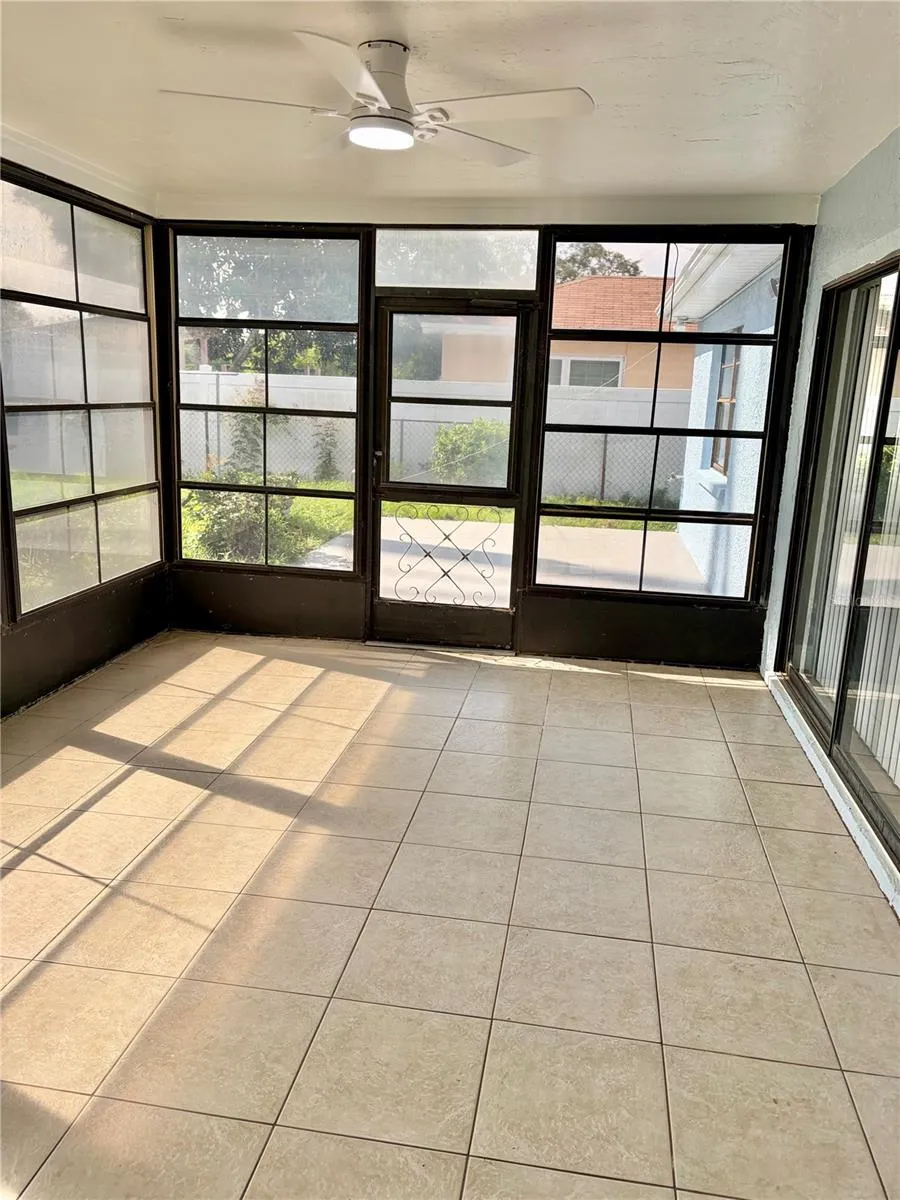 1202 MANDARIN DRIVE Holiday, FL 34691