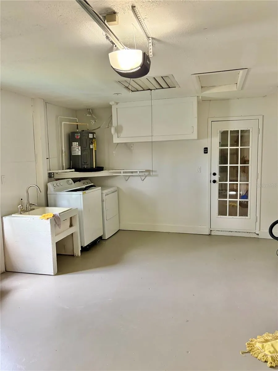 1202 MANDARIN DRIVE Holiday, FL 34691