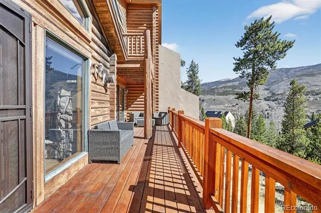 324 Black Hawk Circle Silverthorne, CO 80498