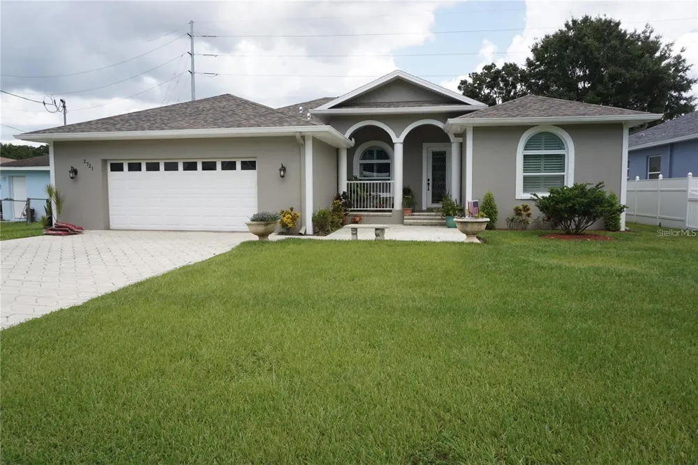 2721 W SITKA STREET Tampa, FL 33614