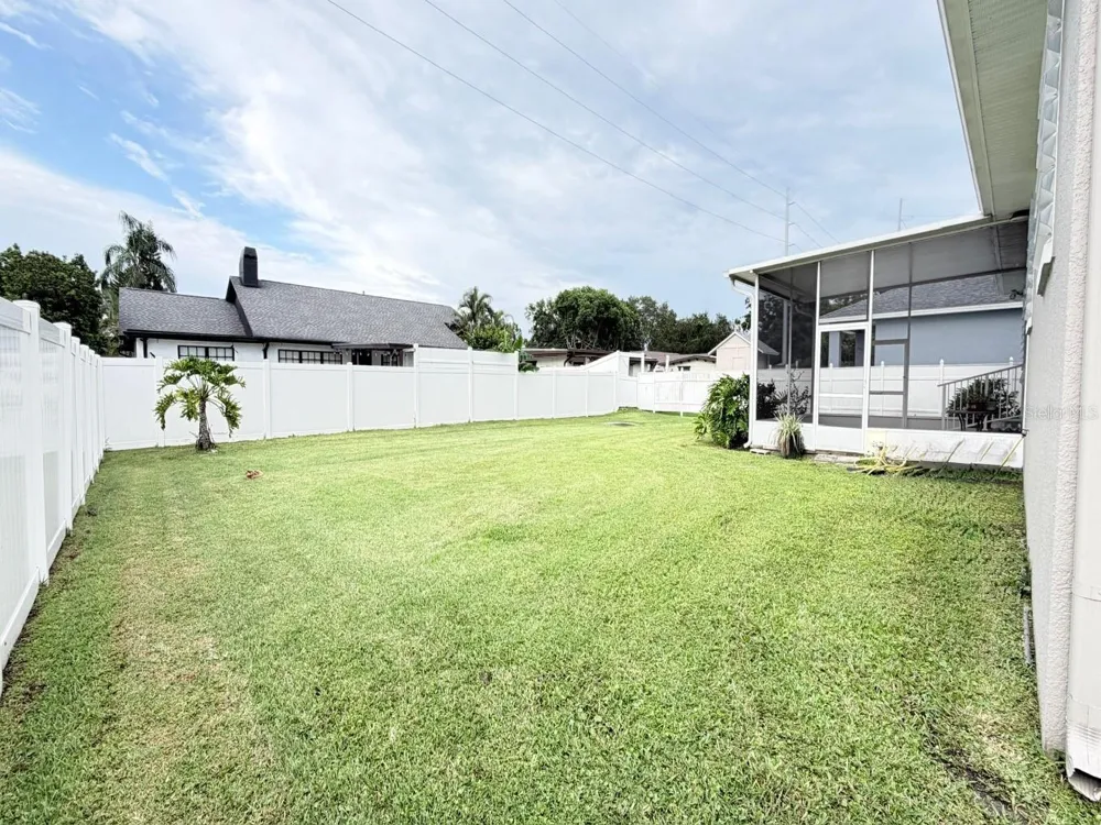 2721 W SITKA STREET Tampa, FL 33614