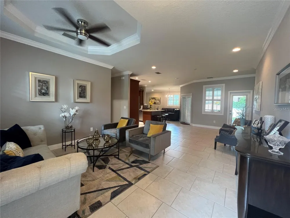 2721 W SITKA STREET Tampa, FL 33614