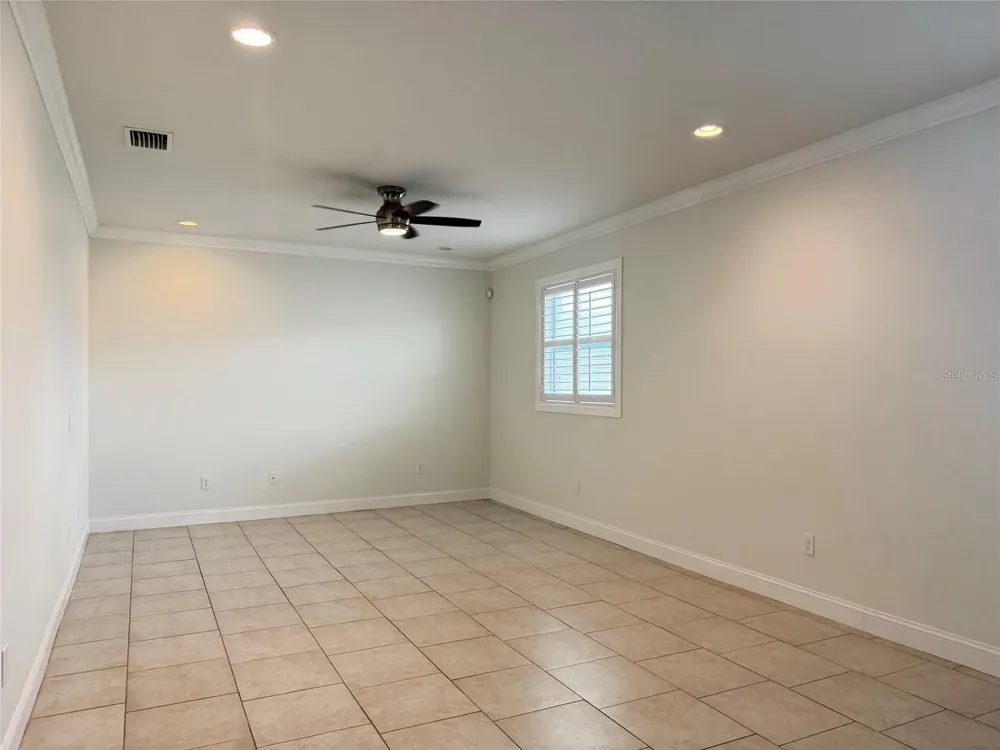 2721 W SITKA STREET Tampa, FL 33614
