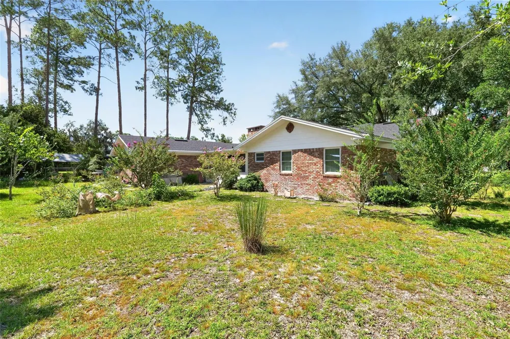 3949 NW 38TH PLACE Gainesville, FL 32606
