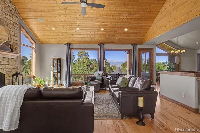 4330 Ridgeway Lane Colorado Springs, CO 80908