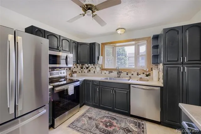 445 Hickory Place Broomfield, CO 80020