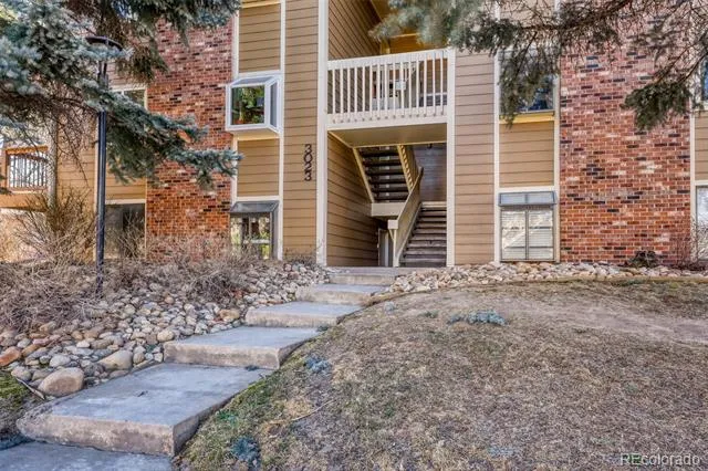 3023 S Ursula Circle #302 Aurora, CO 80014