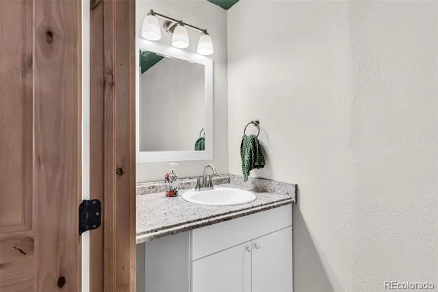10380 Coyote Lane Rye, CO 81069
