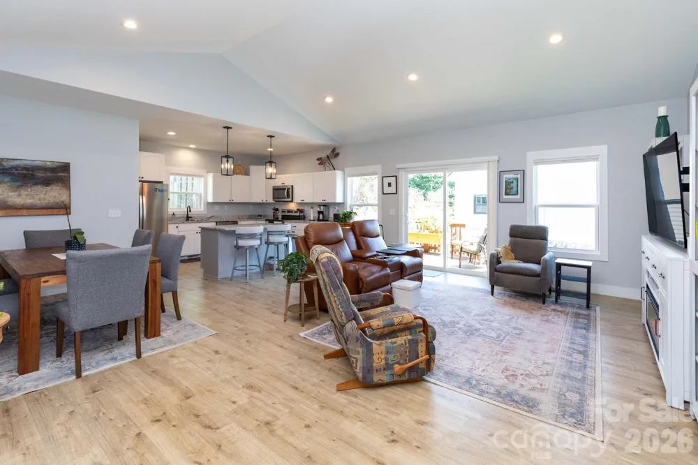 206 Padgettown Road Black Mountain, NC 28711