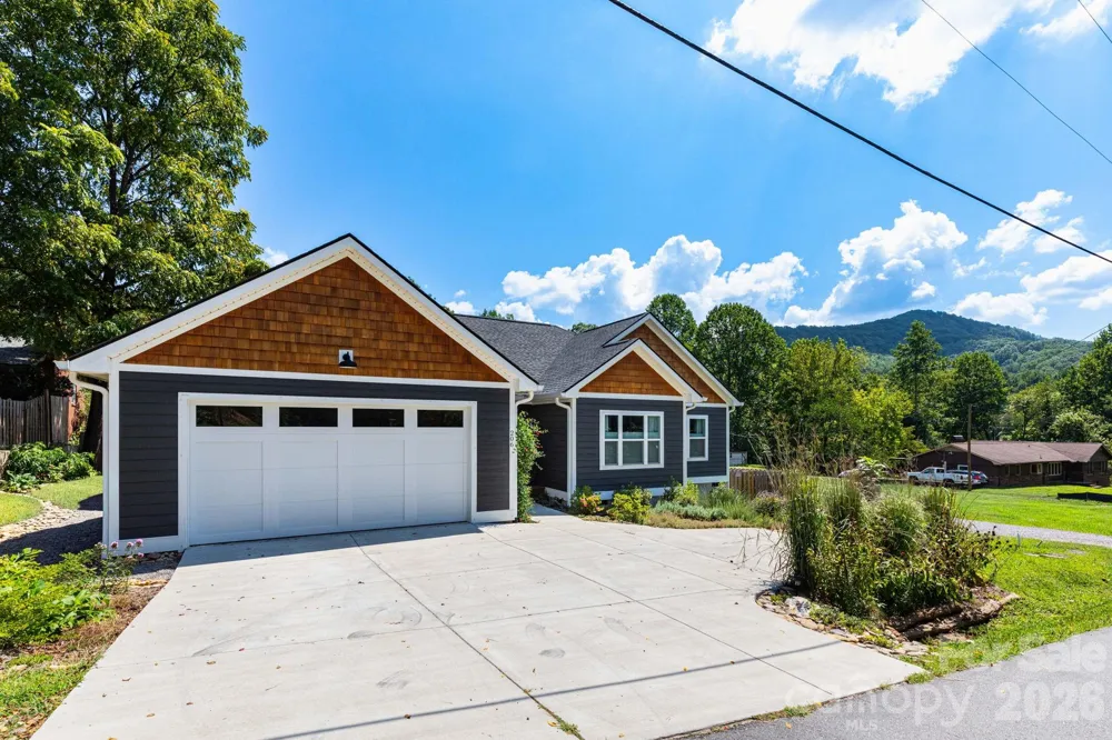 206 Padgettown Road Black Mountain, NC 28711