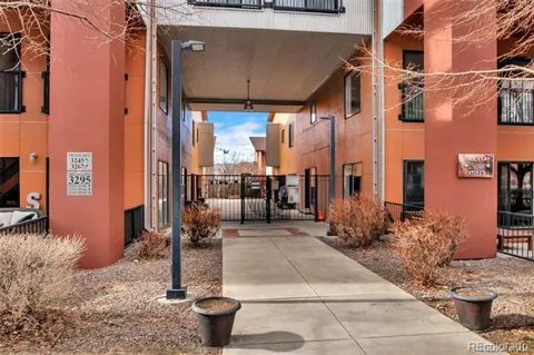 3245 Blake Street #101
