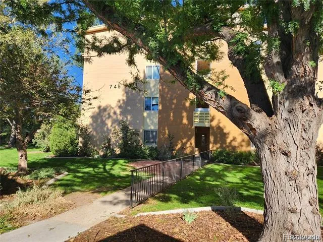 745 S Alton Way #11A Denver, CO 80247
