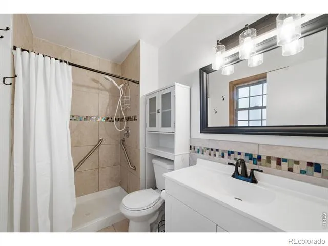 406 Iowa Avenue Berthoud, CO 80513