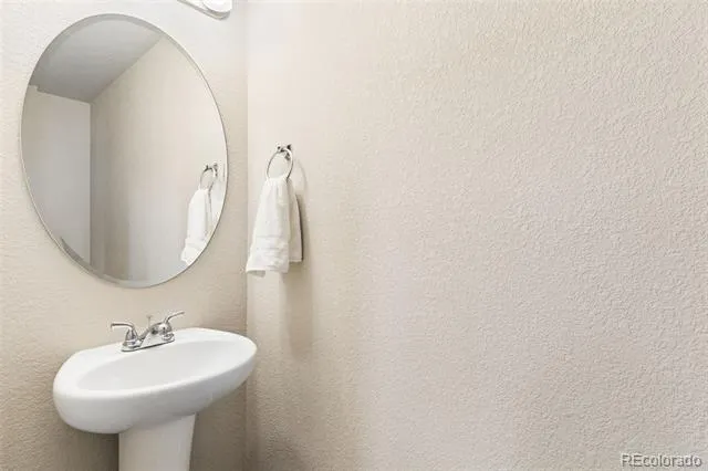 4075 Tiberias Point Colorado Springs, CO 80916