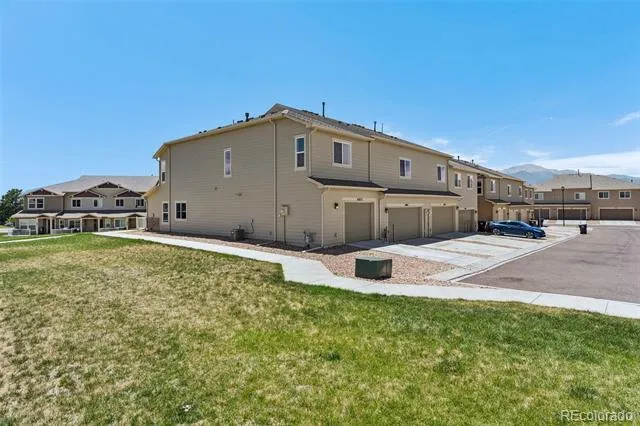 4075 Tiberias Point Colorado Springs, CO 80916