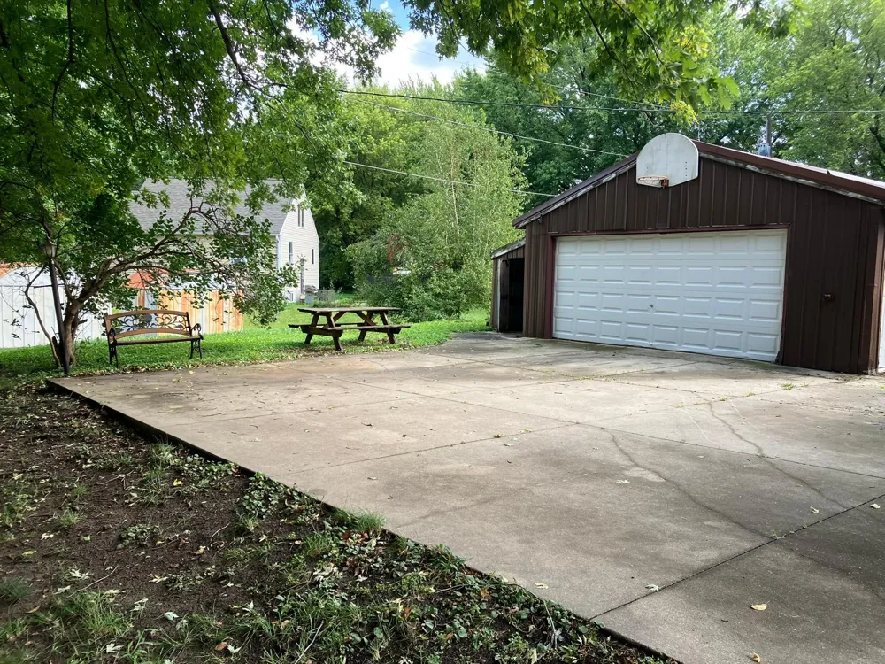 16 South Street SW Dodge Center, MN 55927