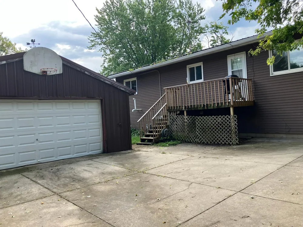 16 South Street SW Dodge Center, MN 55927