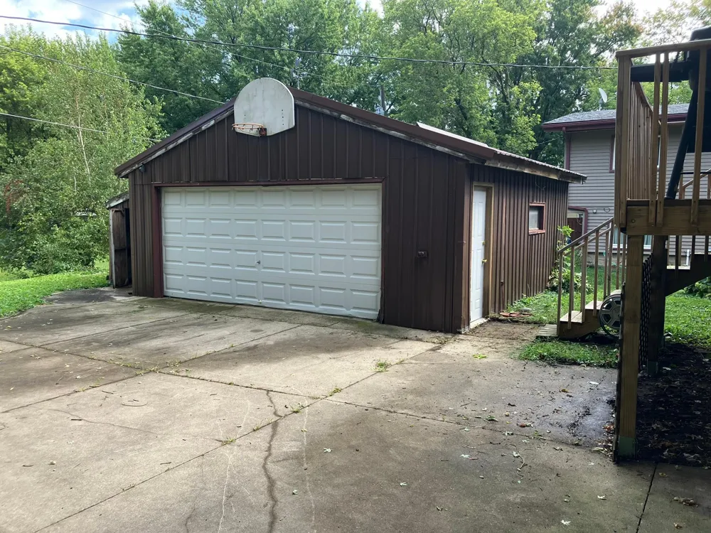 16 South Street SW Dodge Center, MN 55927