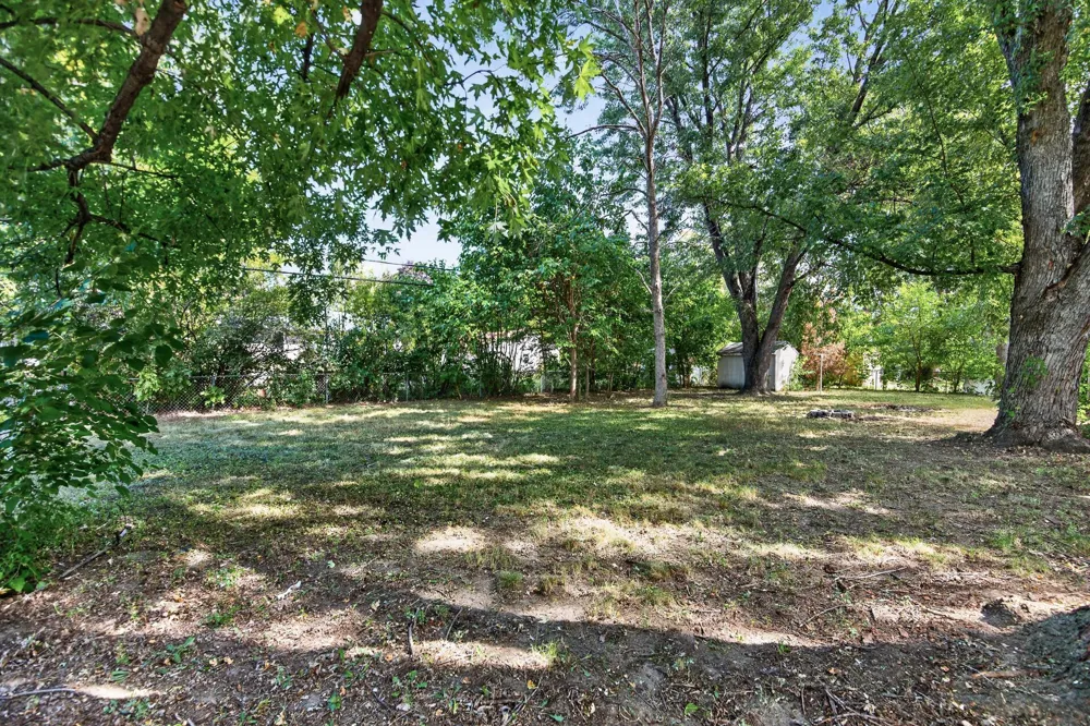 7200 Cartisian Avenue Brooklyn Park, MN 55428