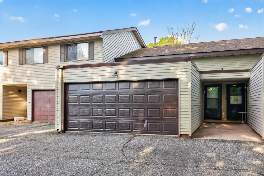 9091 207th Street W Lakeville, MN 55044