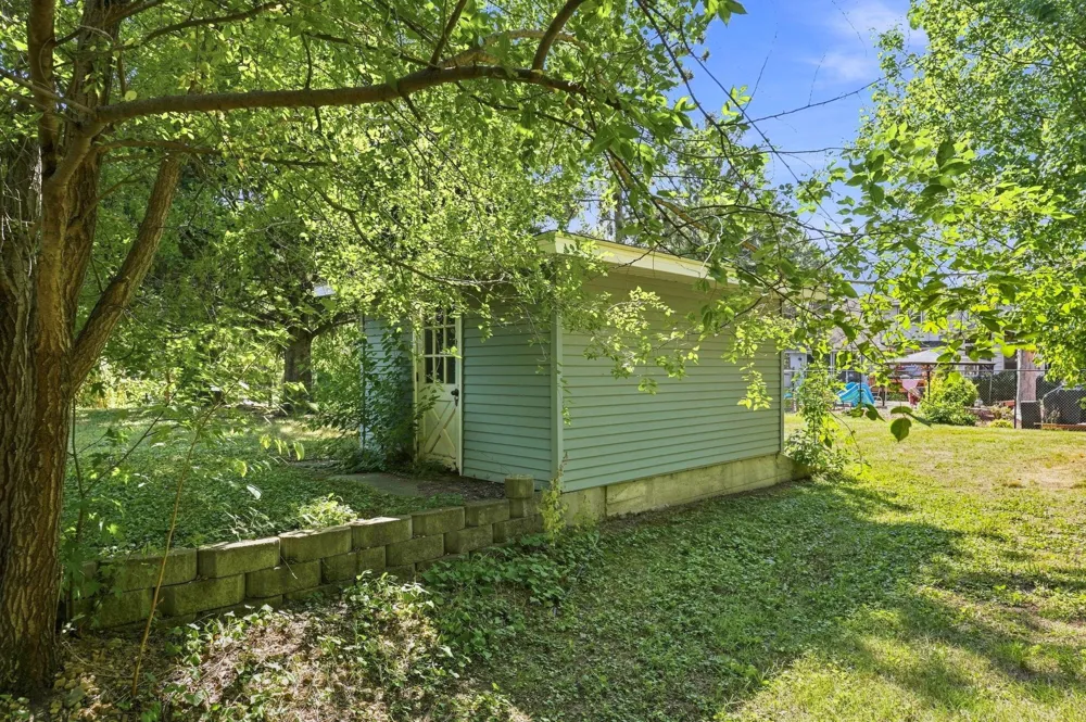 2829 Burnside Avenue Eagan, MN 55121