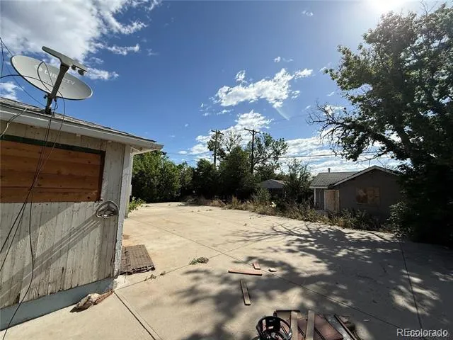 2292 S Delaware Street Denver, CO 80223